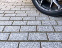 kostka granitowa strzegom cięta.png