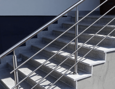 Stopnica granitowa płomieniowana.png