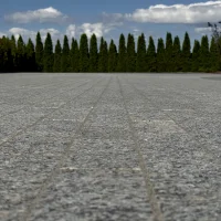 kostka granitowa cięta płomieniowana Gesägte und geflammte Granitpflastersteine (6).webp