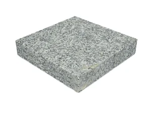 Płyta granitowa chodnikowa płomieniowana+szczotkowana jasnoszara STRZEGOM (90x90x6)