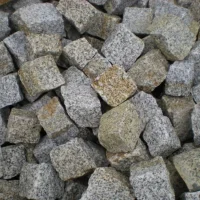 Kostka łupana szaro-ruda Strzegom Grau-rote Spaltsteine aus Strzegom (2).webp