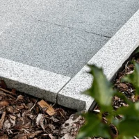 jasnoszaryszary płomieniowany opornik granitowy hellgrauer grau geflammter Granitwiderstand (2).webp