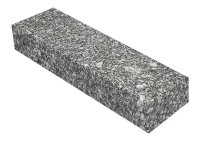 Stopień granitowy blokowy płomieniowany ciemnoszary KOŚMIN.jpg